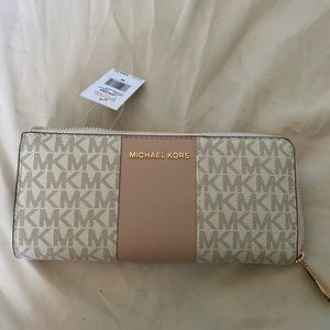 Michael Kors wallet